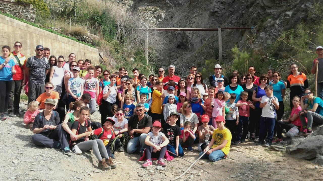 Medio Centenar De Abderitanos Se Suman A La Actividad Domingo En