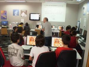 El centro Guadalinfo de Alhama de Almería celebra el Día de Internet con alumnos del CEIP Inmaculada Concepción