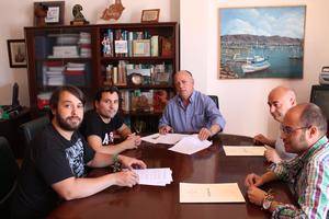 El Ayuntamiento de Adra y la empresa ‘The Juerga’s Rock Fest S.L.’ firman un convenio de colaboración para ‘The Juerga’s Rock Festival’