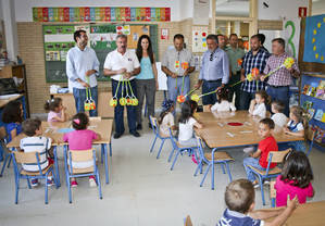 El Club Náutico de Balerma y el CEIP Miguel Servet entregan los premios del III Concurso Escolar de Dibujo "Balerma y la mar"