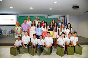 El Colegio Saladares de Roquetas de Mar premiado en la fase autonómica de 'Consumópolis10'