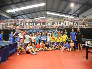 Diputación celebra en Huércal un Encuentro Educativo de Promoción del tenis de mesa