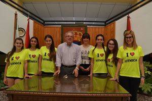 Antonio Bonilla recibe a las gimnastas del Club Rítmica Vícar, campeonas de Andalucía Promesas