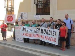 10 personas contra la "Ley mordaza"