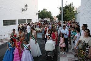 La procesión en honor a la Virgen del Mar puso el broche final a las fiestas de Las Marinas