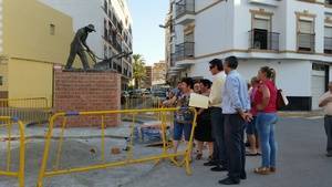 Destaca que la remodelación de la plaza “cuenta con la posición favorable de los vecinos”, con quienes mantiene una relación “permanente y fluida”