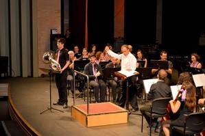 El Festival Interprovincial de Bandas de Música unió anoche a Almería y Huelva