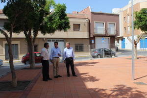 El Ayuntamiento de El Ejido construye una Plaza en la Calle Mira Maeso