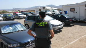 La Guardia Civil detiene a los autores de 10 robos y hurtos cometidos en playas del Parque Natural de Cabo de Gata-Níjar