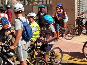 200 escolares de Vícar participan en una marcha en bici para celebrar la Semana Europea de la Movilidad