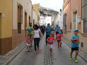 Gádor celebra con gran éxito la I Carrera Urbana de Orientación Familiar