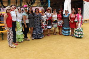 La Concejalía de Mujer de Roquetas celebra una fiesta flamenca con motivo de las fiestas patronales