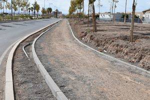 Las obras de construcción del carril bici del Bulevar de la Paz alcanzan su ecuador