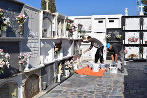 Gádor acondiciona el cementerio para tenerlo a punto para la festividad de “Todos los Santos”