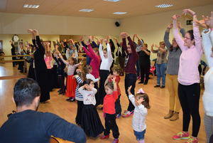 Jornada de puertas abiertas por el Día Internacional del Flamenco en la Escuela Municipal de Baile de Gádor