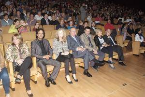 Unas 1.000 personas asisten a la gala ‘Gitano andaluz’ en el Teatro Auditorio de Roquetas