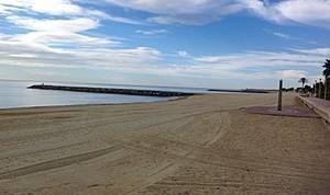 La playa de Costacabana... ya sí es una playa