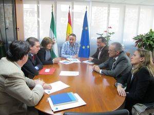 Junta, Ayuntamiento de Níjar y Endesa unen esfuerzos para mejorar el suministro eléctrico en la comarca nijareña