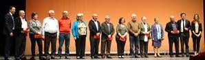 Casi un millar de mayores ejidenses celebran la Navidad en el Auditorio con una gala municipal dedicada a ellos