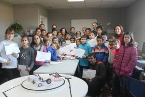 Más de treinta niños de Pulpí participan en el Taller de Tecnología Divertida durante esta Navidad