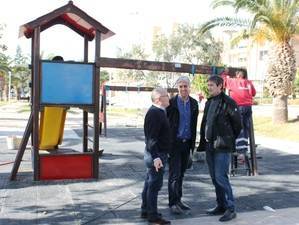 El Ayuntamiento de Adra destina más de 34.000 euros a la mejora de todos los parques infantiles