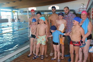 Roquetas amplía los talleres de natación para niños autistas en colaboración con los colegios