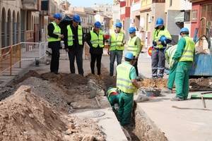 Ayuntamiento de Adra invierte casi 43.000 euros en la renovación de la red de abastecimiento de las calles Hernán Cortés y Belén