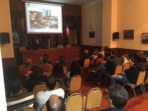 Cuevas celebra una charla sobre geología y minería