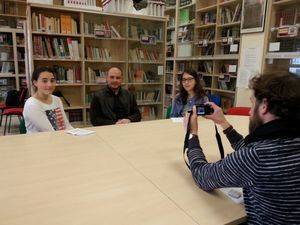 Escolares de Fiñana entrevistan al delegado de Medio Ambiente para el periódico escolar que compite en un concurso estatal