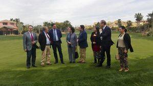 El Consejero de Turismo y Deporte visita Desert Springs