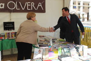 La VII Feria del Libro de El Ejido echa a rodar rindiendo tributo a la figura universal de Miguel de Cervantes en el IV Aniversario