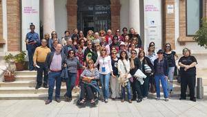 Los alumnos de pintura y dibujo de los talleres municipales de Roquetas visitan los Museos Ruso y Carmen Thyssen de Málaga