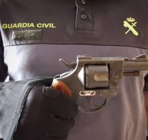 Detenidos tras el atraco a un bar de Roquetas a punta de pistola