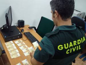 Tres detenidos por distribuir billetes falsos en Almería