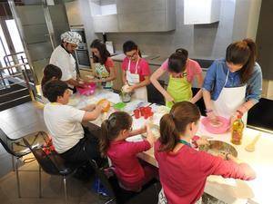 Los niños protagonistas del Festival de Teatro con un taller que combina cultura y cocina creativa