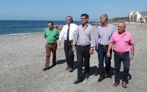 Manuel Cortés anuncia nuevas actuaciones en las playas abderitanas previas al verano