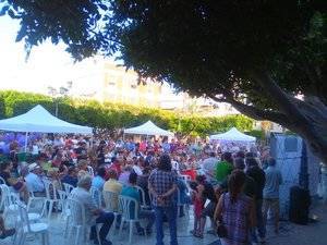 Podemos llena la Plaza de las Flores de El Ejido con Teresa Rodríguez y el candidato de Almería