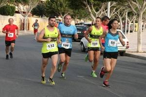 La IV Carrera Popular de Las Marinas reúne a 400 participantes