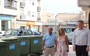 El Ayuntamiento de Roquetas inicia una campaña para concienciar sobre el horario para depositar la basura