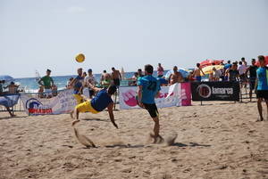 El II Circuito Provincial de Fútbol Playa Radio Marca-Caribata echará el cierre en Almerimar