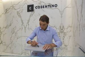 Rafael Nadal visita el Cosentino City de Manhattan