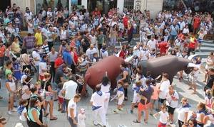 Miles de personas disfrutan de los Encierros de San Nicolás