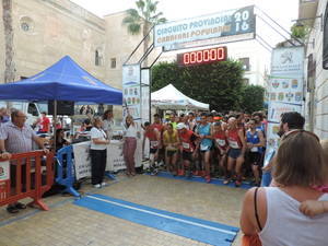 Más de 200 atletas participan en la penúltima prueba del Circuito Provincial de Carreras Populares celebrada en Vera