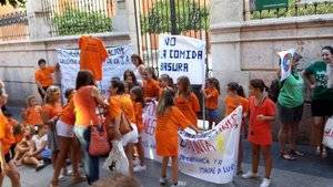 Padres y madres contra la adjudicación del servicio de cátering