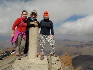 Éxito en la subida al Pico Veleta con 44 roqueteros