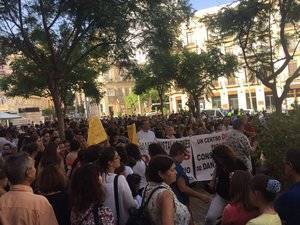 Amplia manifestación para pedir un Conservatorio "digno"