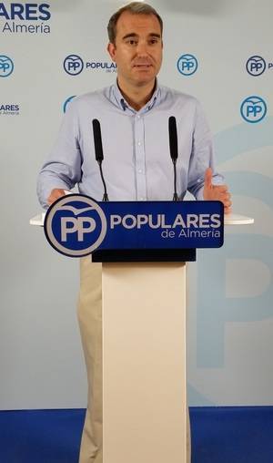 Amós García: “Mientras la Junta retiene los Fondos Europeos de los Erasmus, el Gobierno de España paga en tiempo y forma”