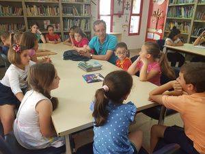 Los clubes de lectura de Vícar intensifican sus sesiones en las distintas bibliotecas municipales