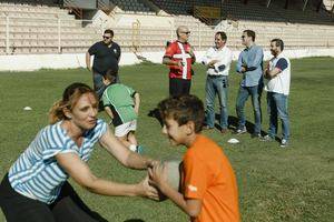 Niños con neurodiversidad disfrutan con el rugby en el Programa de Deporte Inclusivo de URA