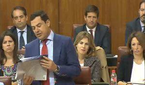 Juanma Moreno pregunta a Susana Díaz por el cierre de plantas del Hospital de Cruz Roja y no obtiene respuesta